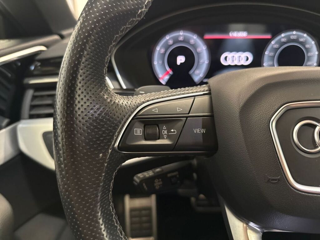 Audi A5 2021 Musta