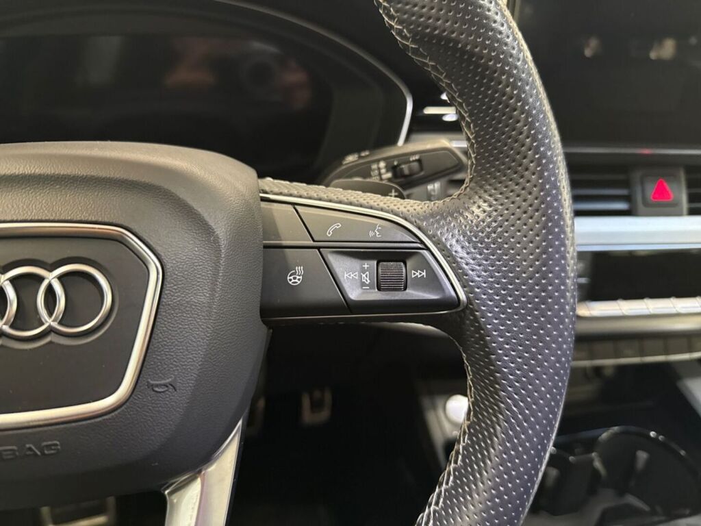 Audi A5 2021 Musta