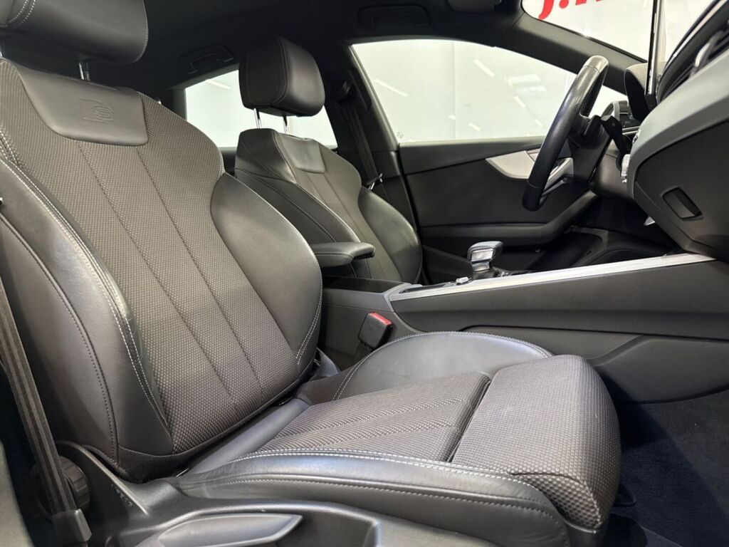 Audi A5 2021 Musta