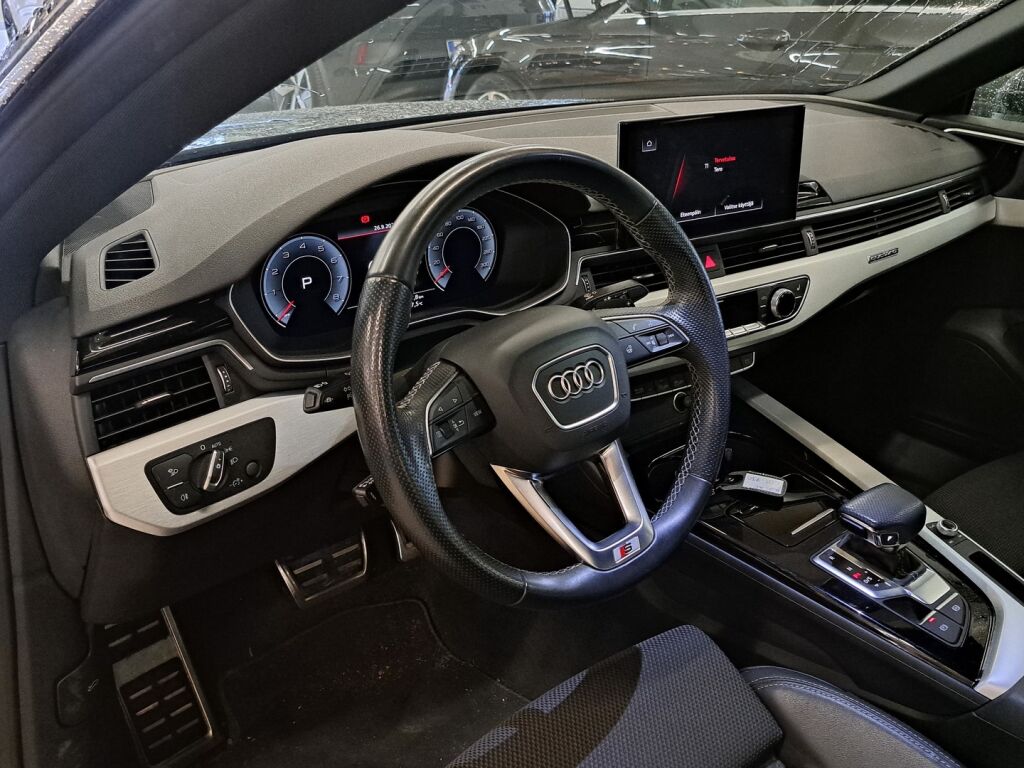 Audi A5 2021 Musta