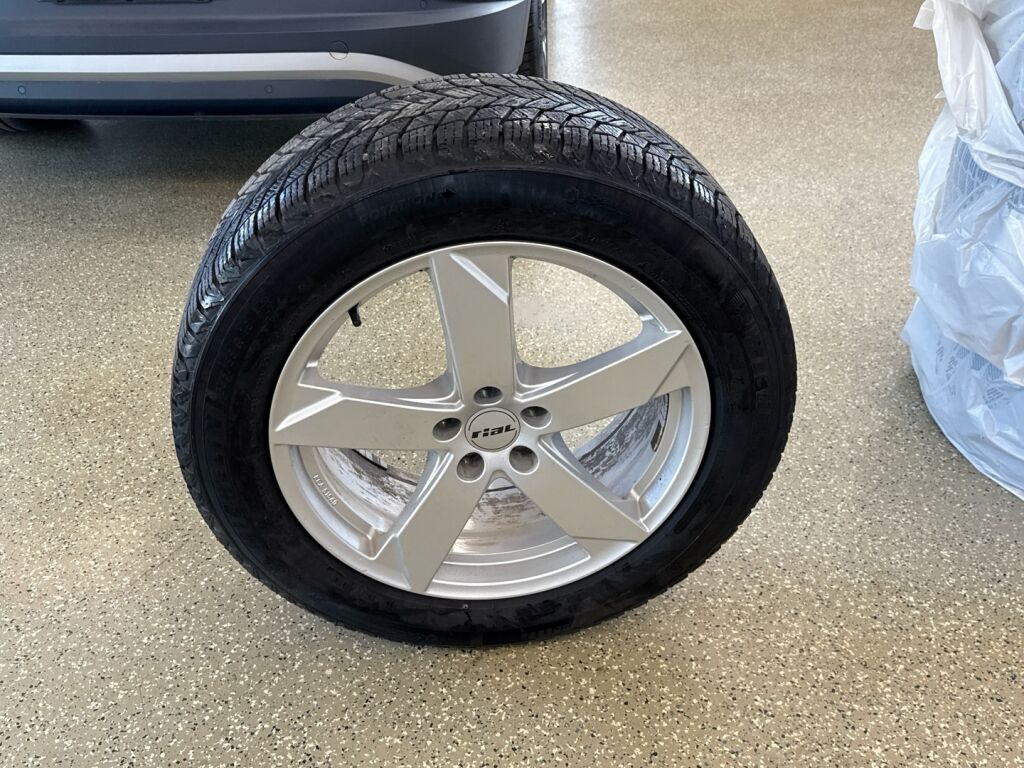 Volkswagen ID.4 2021 Valkoinen