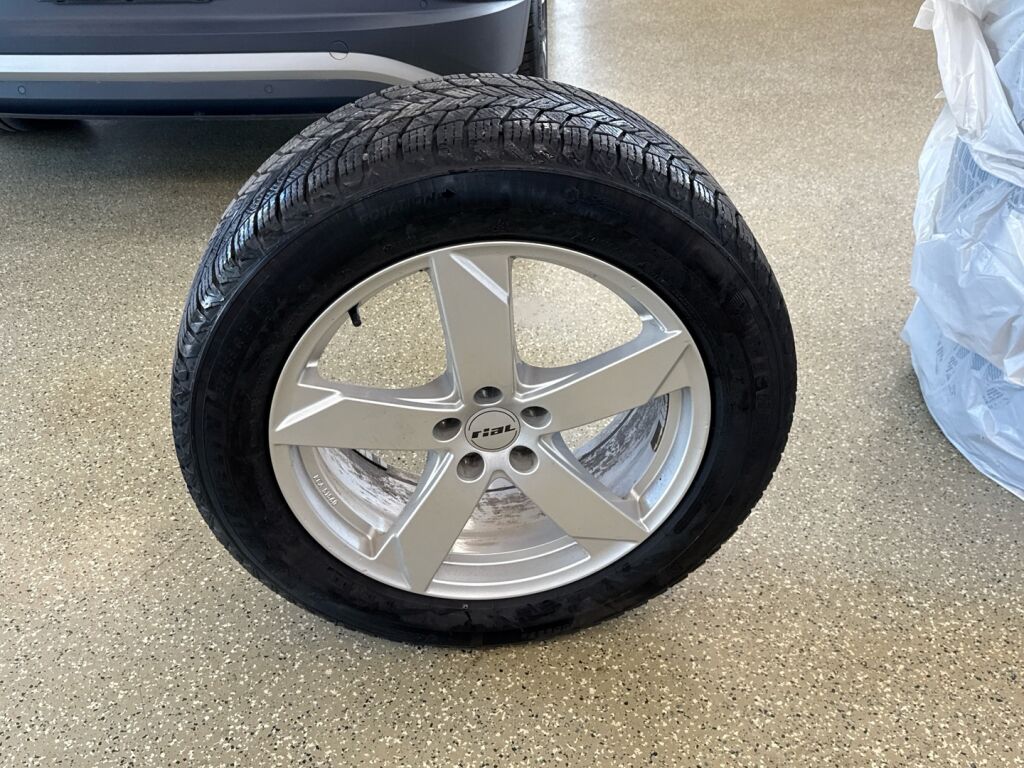 Volkswagen ID.4 2021 Valkoinen