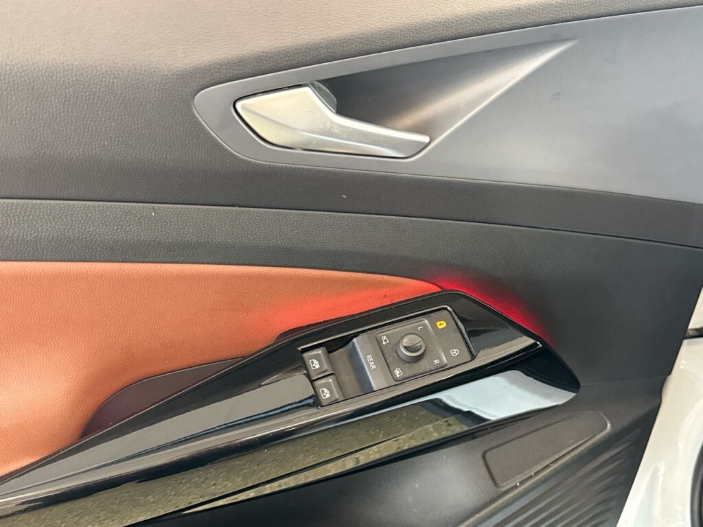 Volkswagen ID.4 2021 Valkoinen