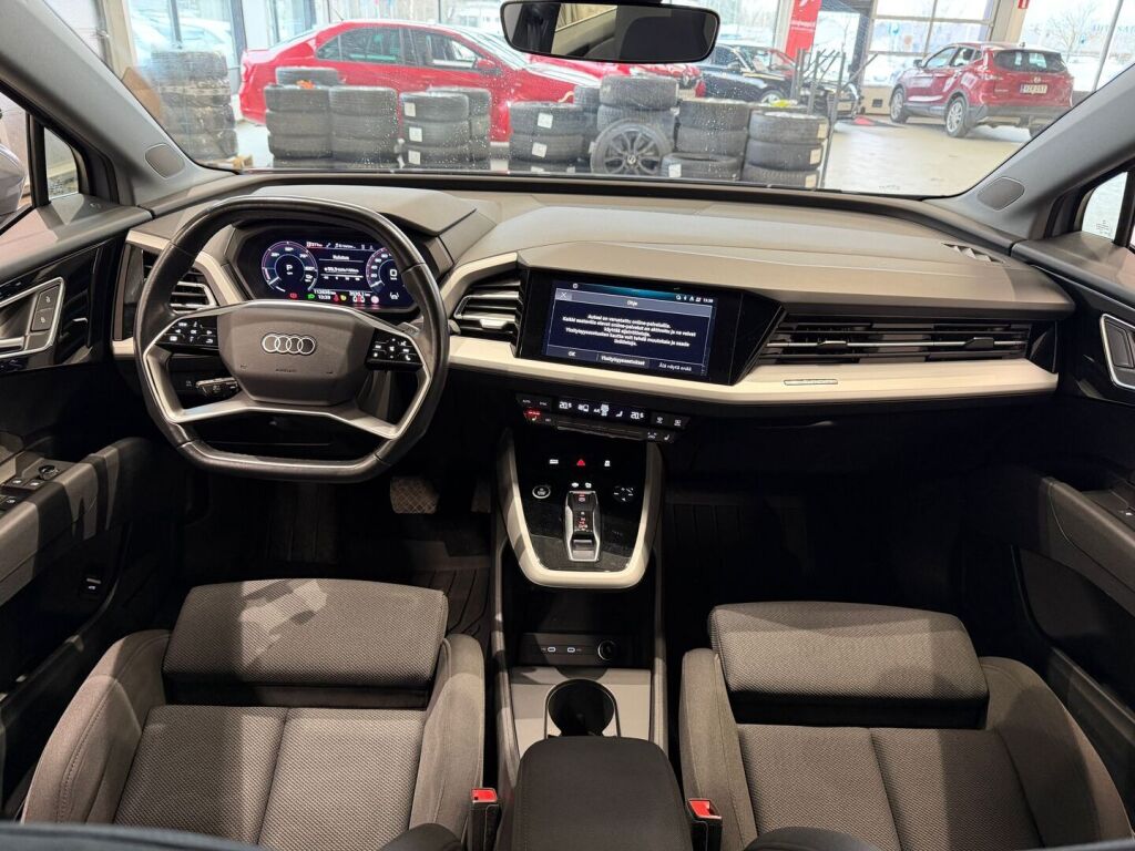 Audi Q4 e-tron 2021 Met. Harmaa