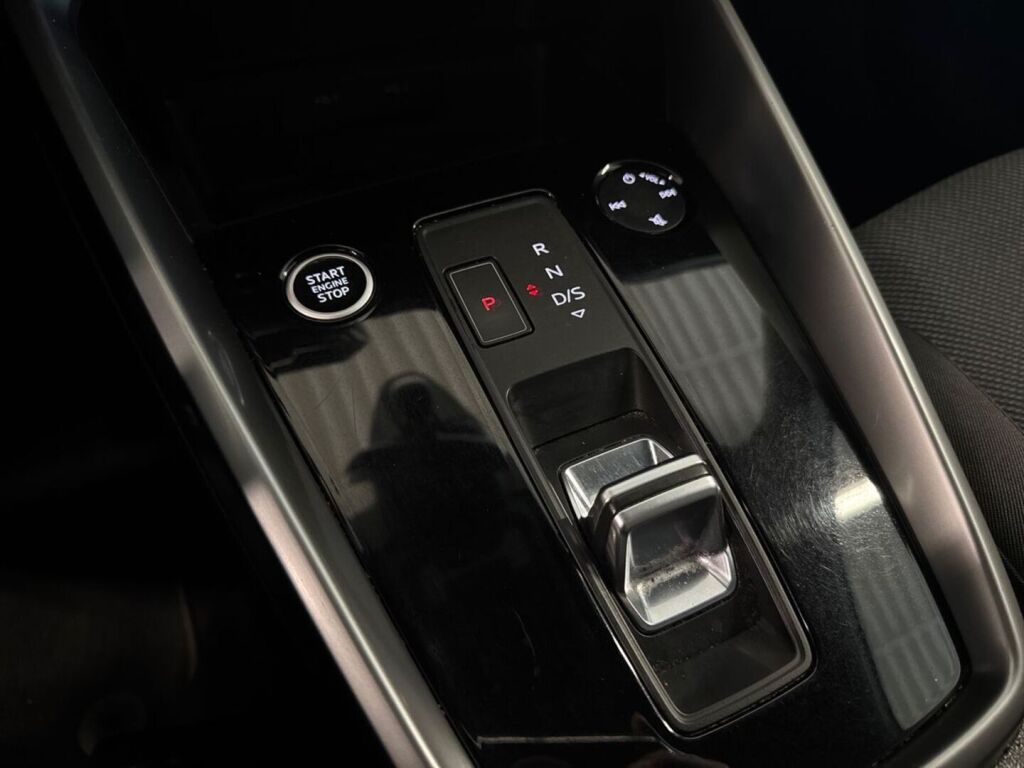 Audi A3 2021 Valkoinen