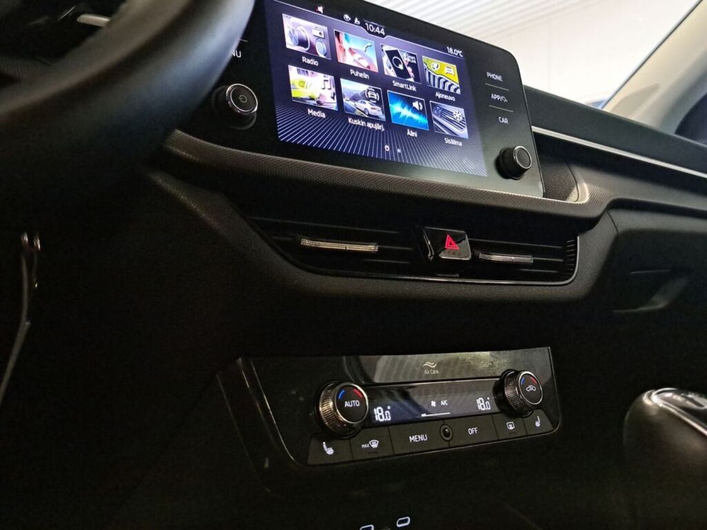 Skoda Fabia 2022 Valkoinen