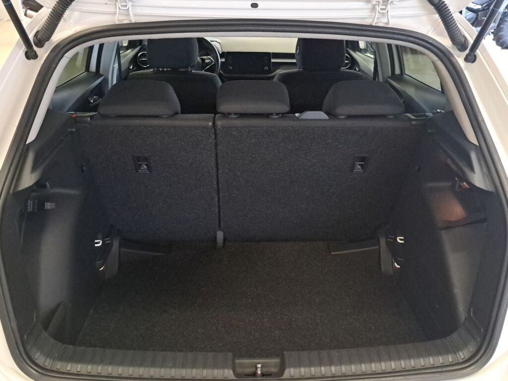 Skoda Fabia 2022 Valkoinen
