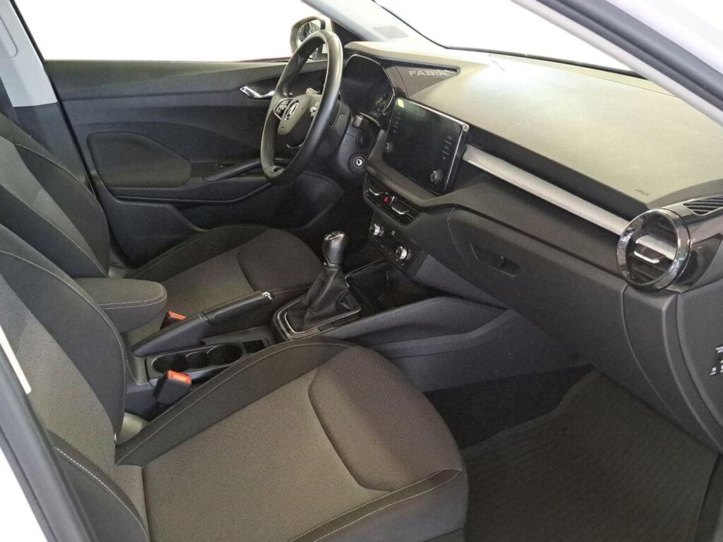 Skoda Fabia 2022 Valkoinen