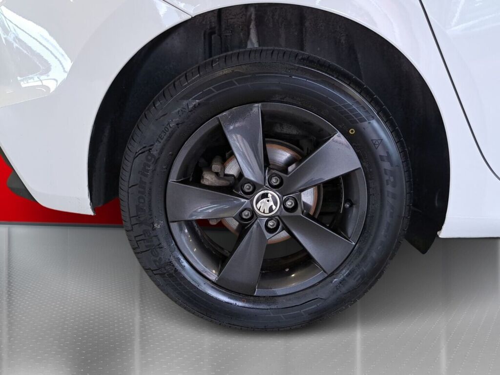 Skoda Fabia 2022 Valkoinen
