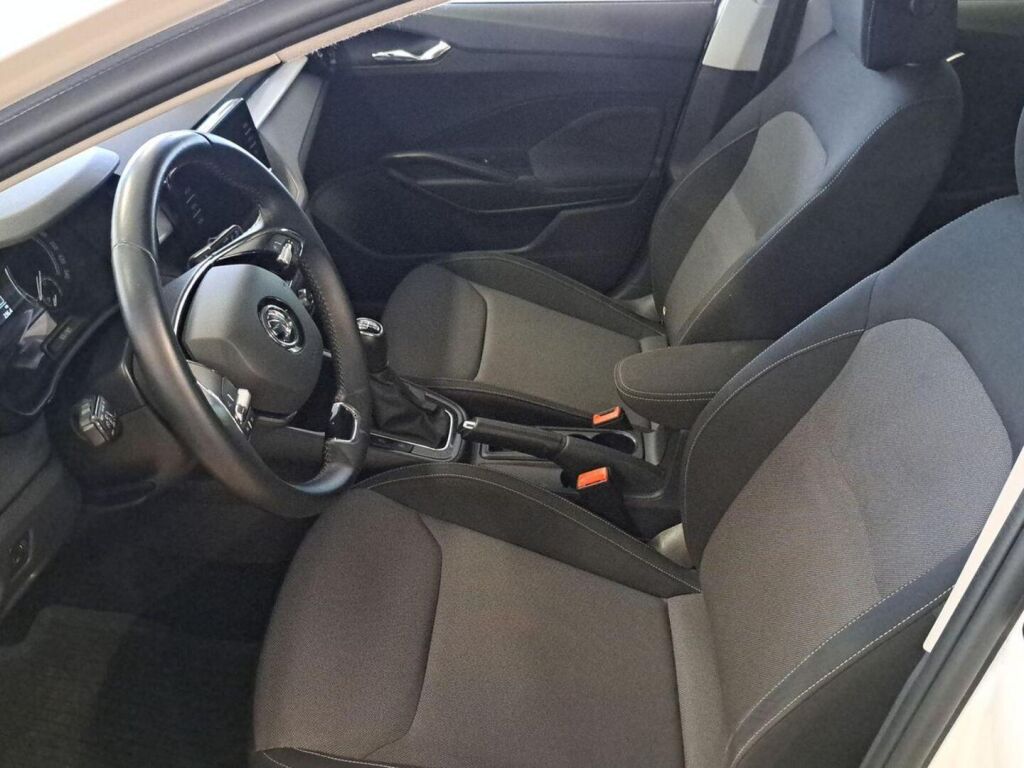 Skoda Fabia 2022 Valkoinen