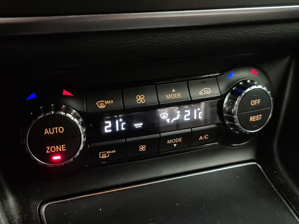 Mercedes-Benz GLA 2017 Musta