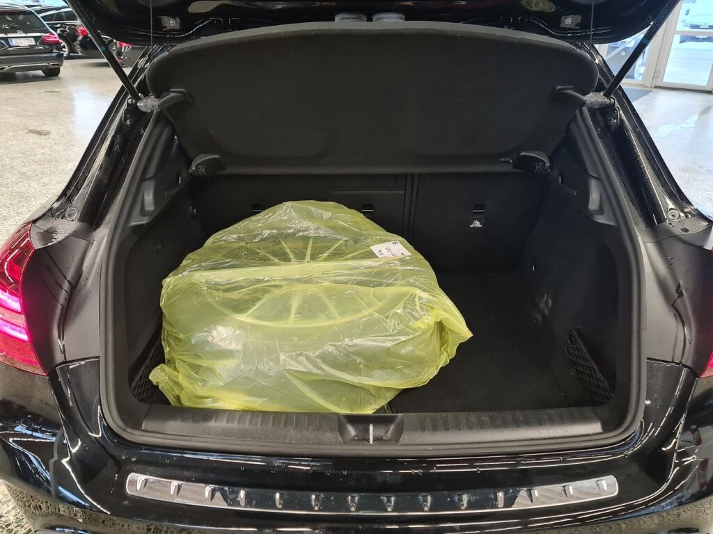 Mercedes-Benz GLA 2017 Musta