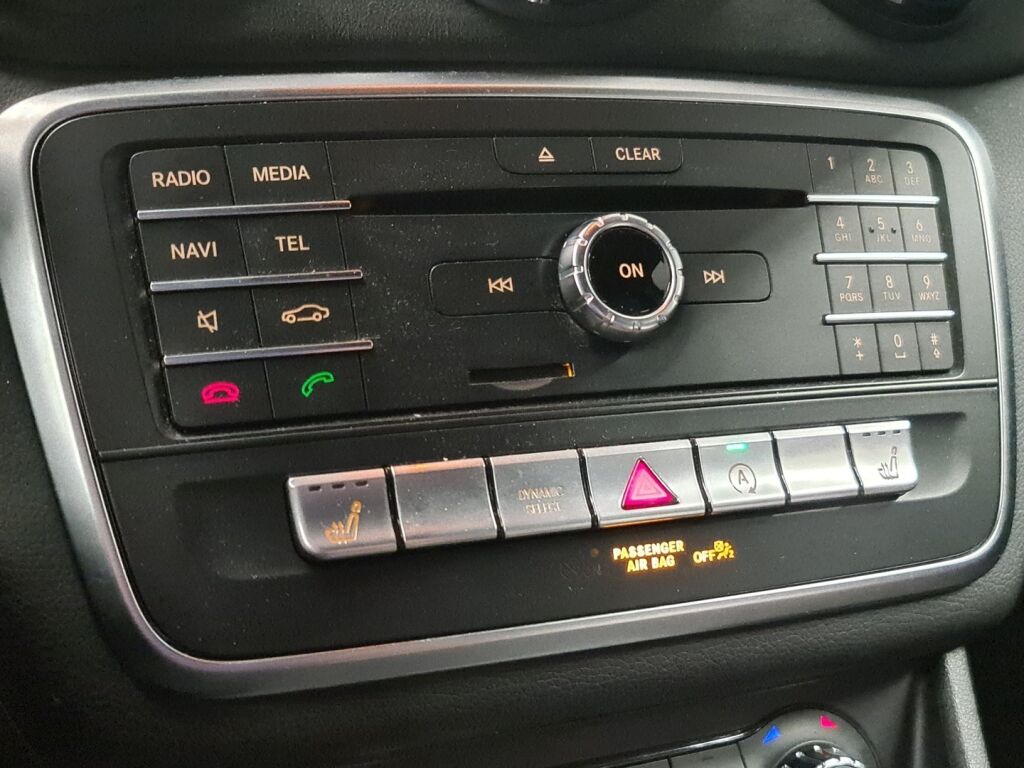 Mercedes-Benz GLA 2017 Musta