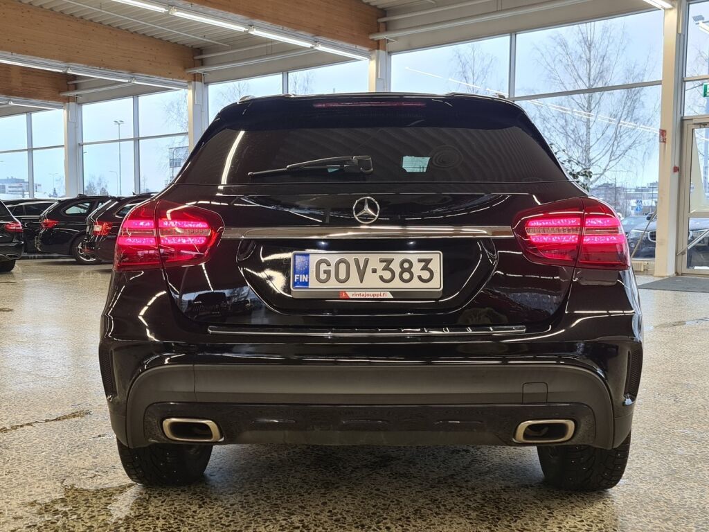 Mercedes-Benz GLA 2017 Musta