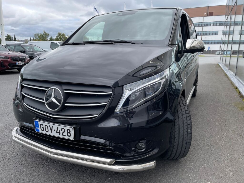 Mercedes-Benz Vito 2022 Musta