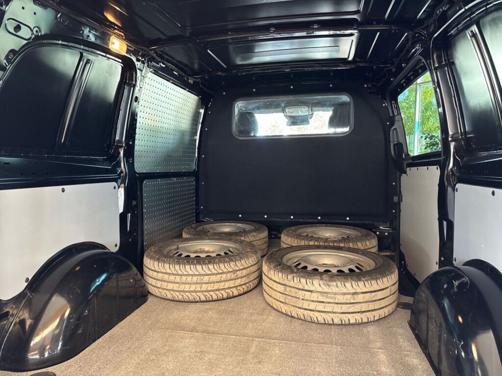 Mercedes-Benz Vito 2022 Musta