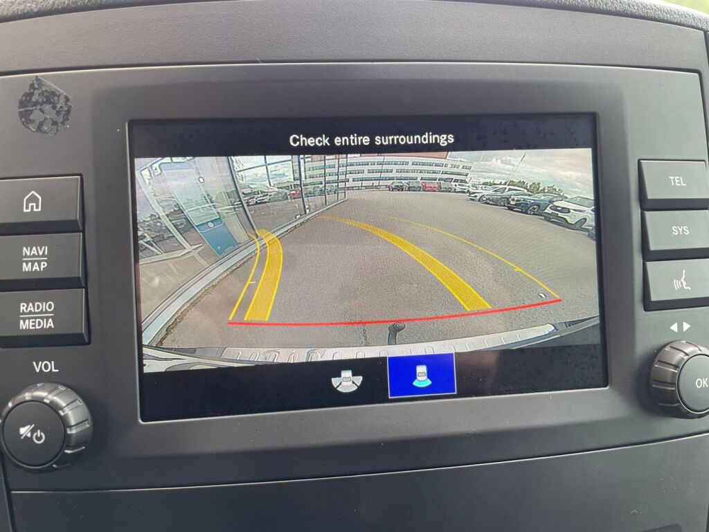 Mercedes-Benz Vito 2022 Musta