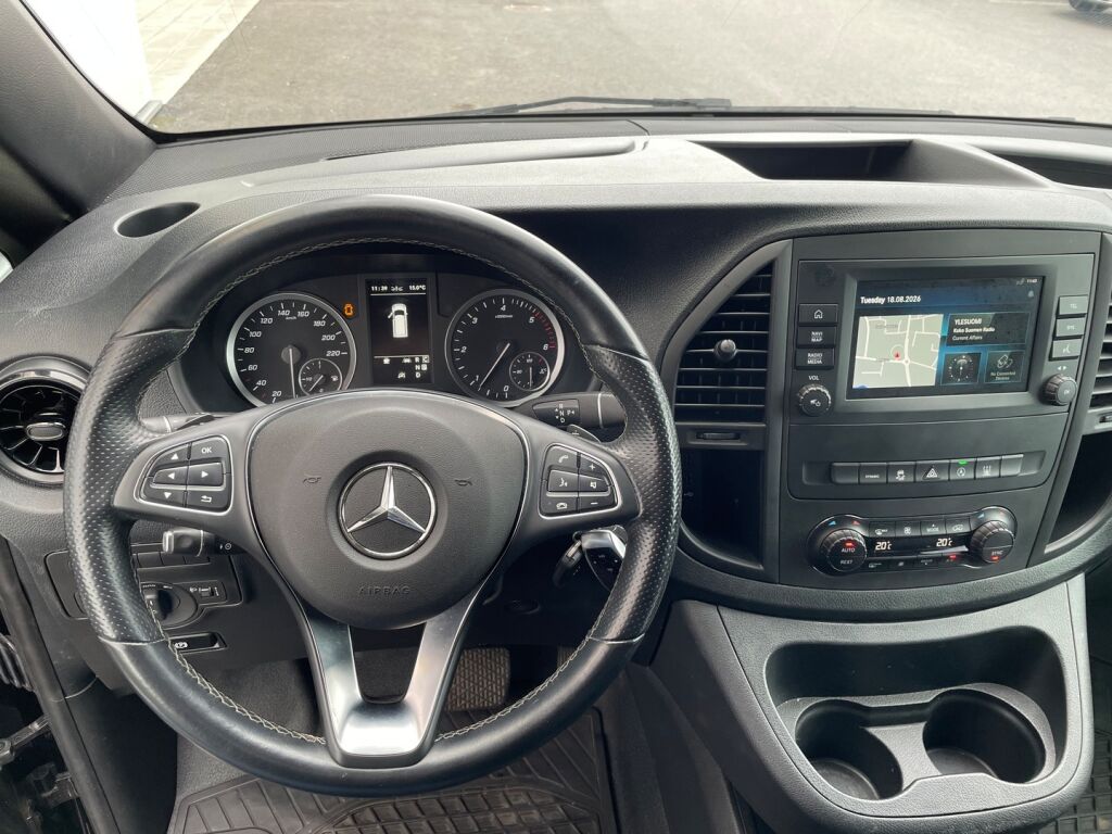 Mercedes-Benz Vito 2022 Musta