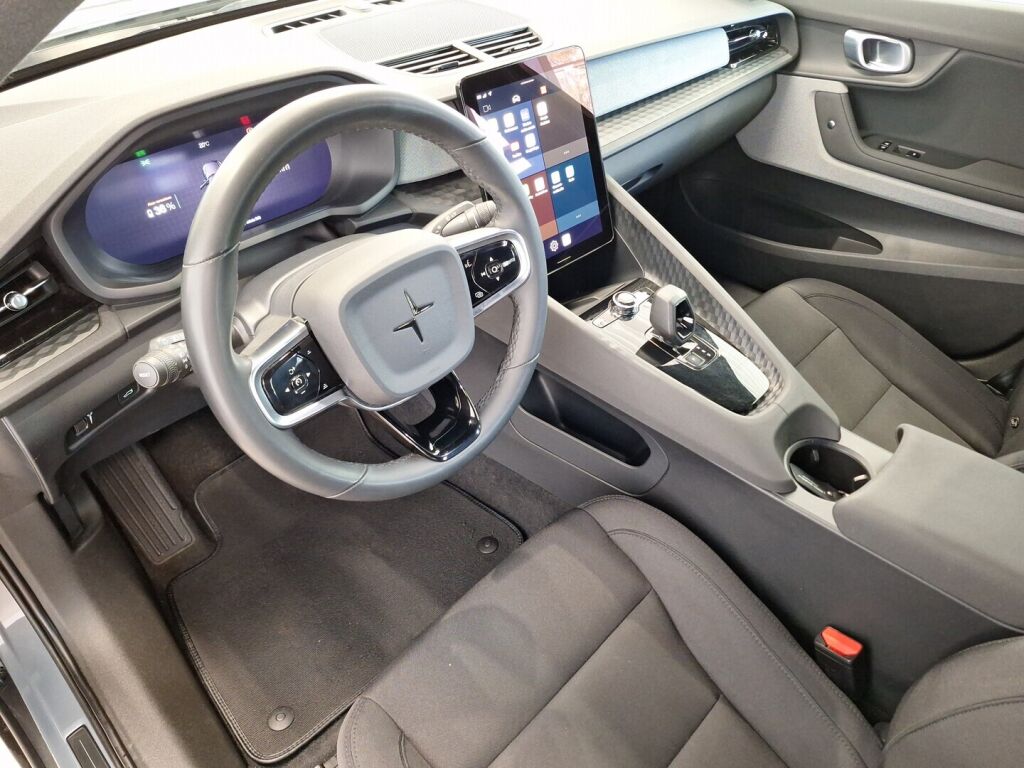 Polestar 2 2022 Harmaa