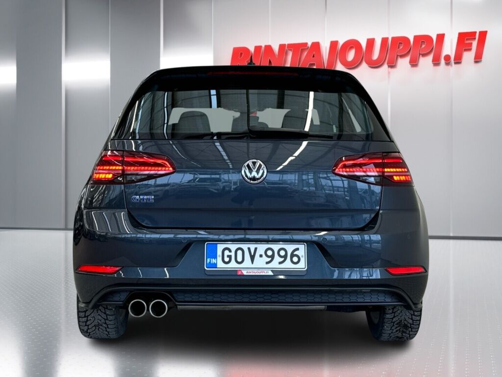 Volkswagen Golf 2020 Sininen