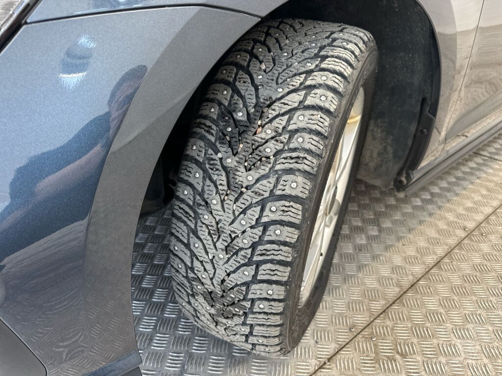 Volkswagen Golf 2020 Sininen