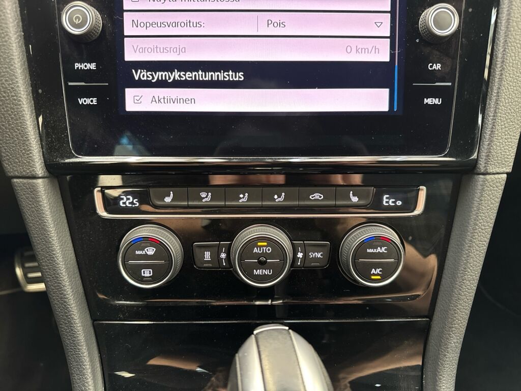 Volkswagen Golf 2020 Sininen