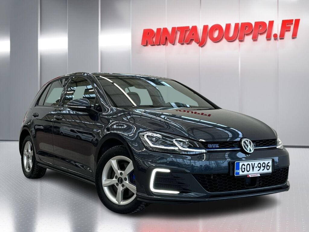 Volkswagen Golf 2020 Sininen