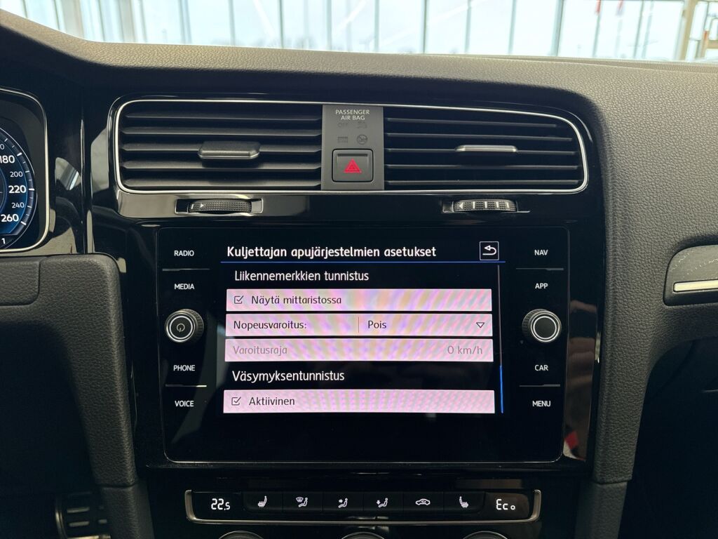 Volkswagen Golf 2020 Sininen