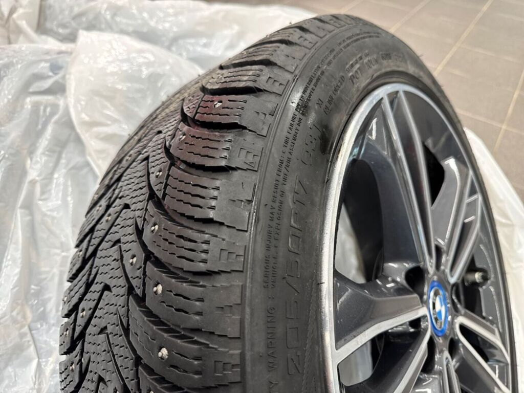 BMW 225 2019 Punainen