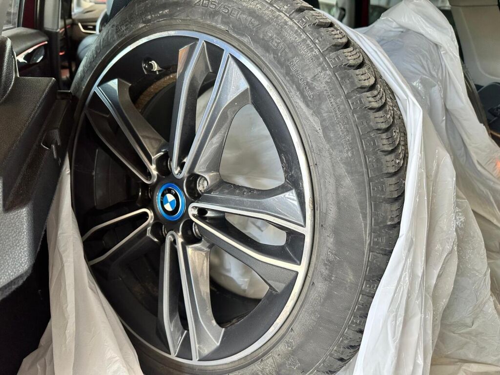 BMW 225 2019 Punainen