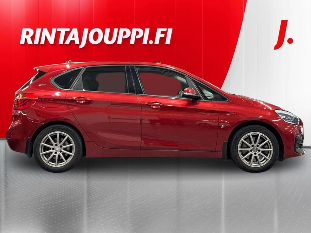 BMW 225 2019 Punainen