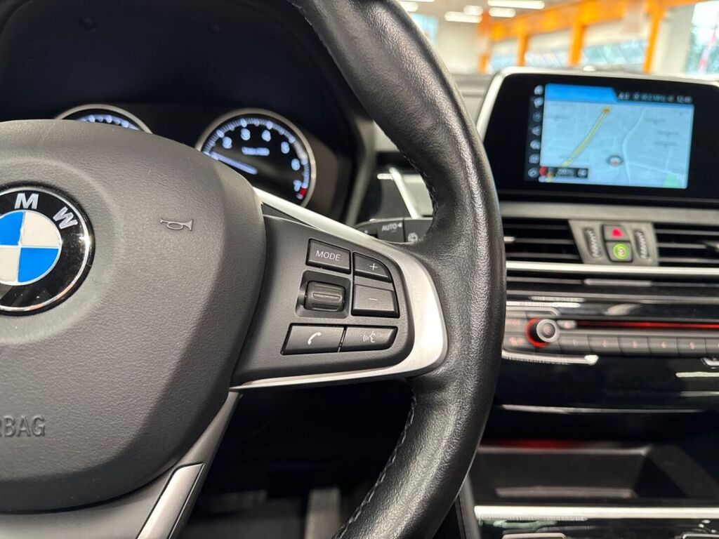 BMW 225 2019 Punainen