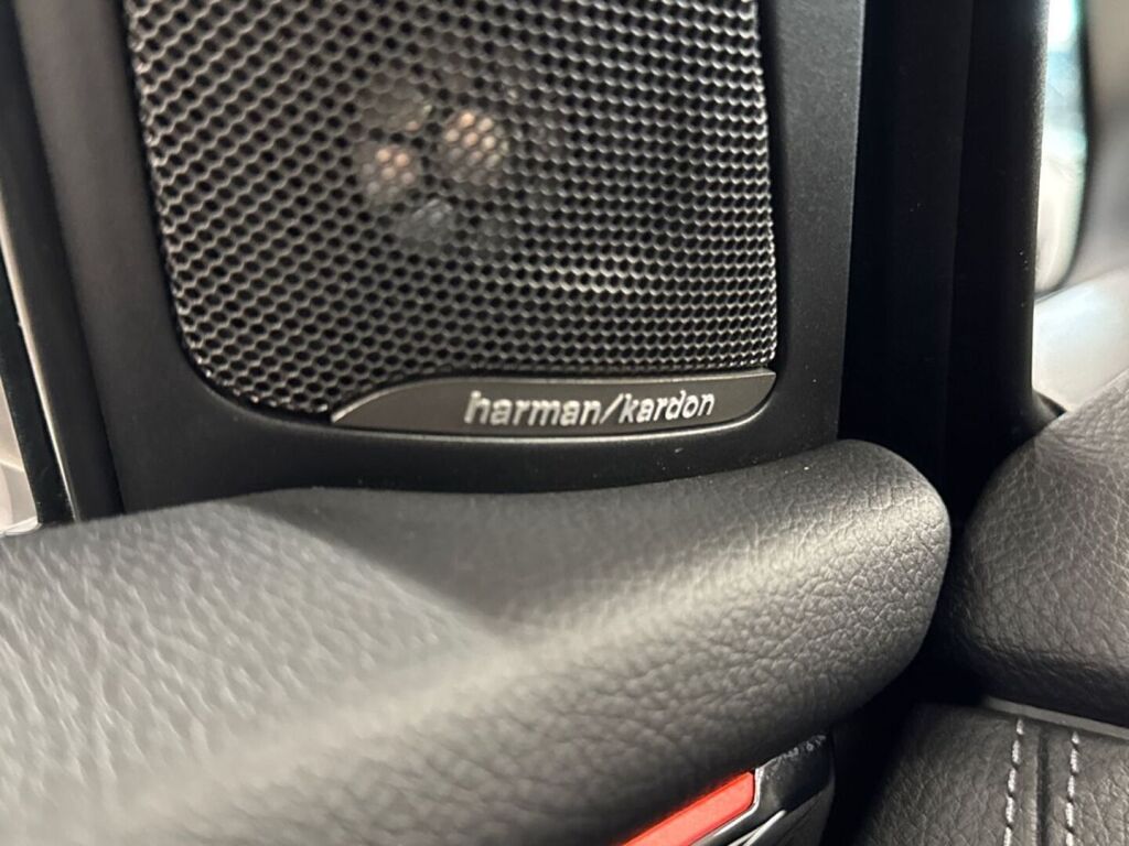 BMW 225 2019 Punainen