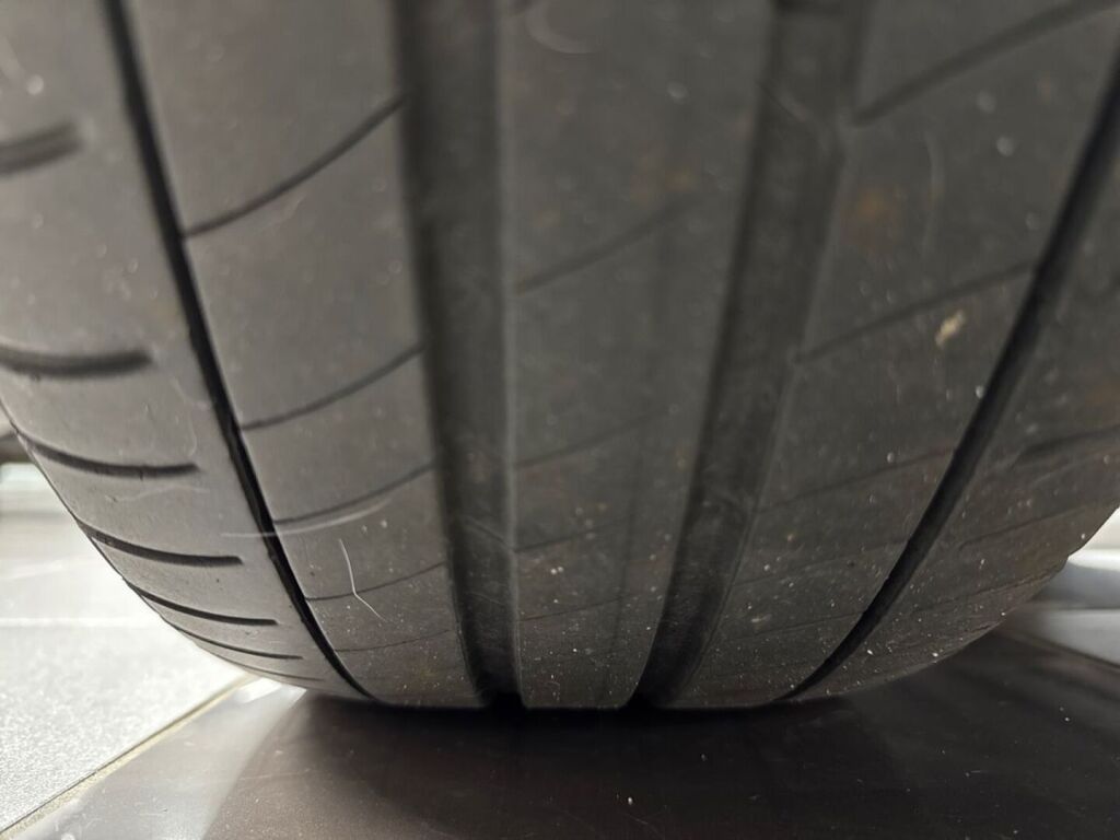 BMW 225 2019 Punainen