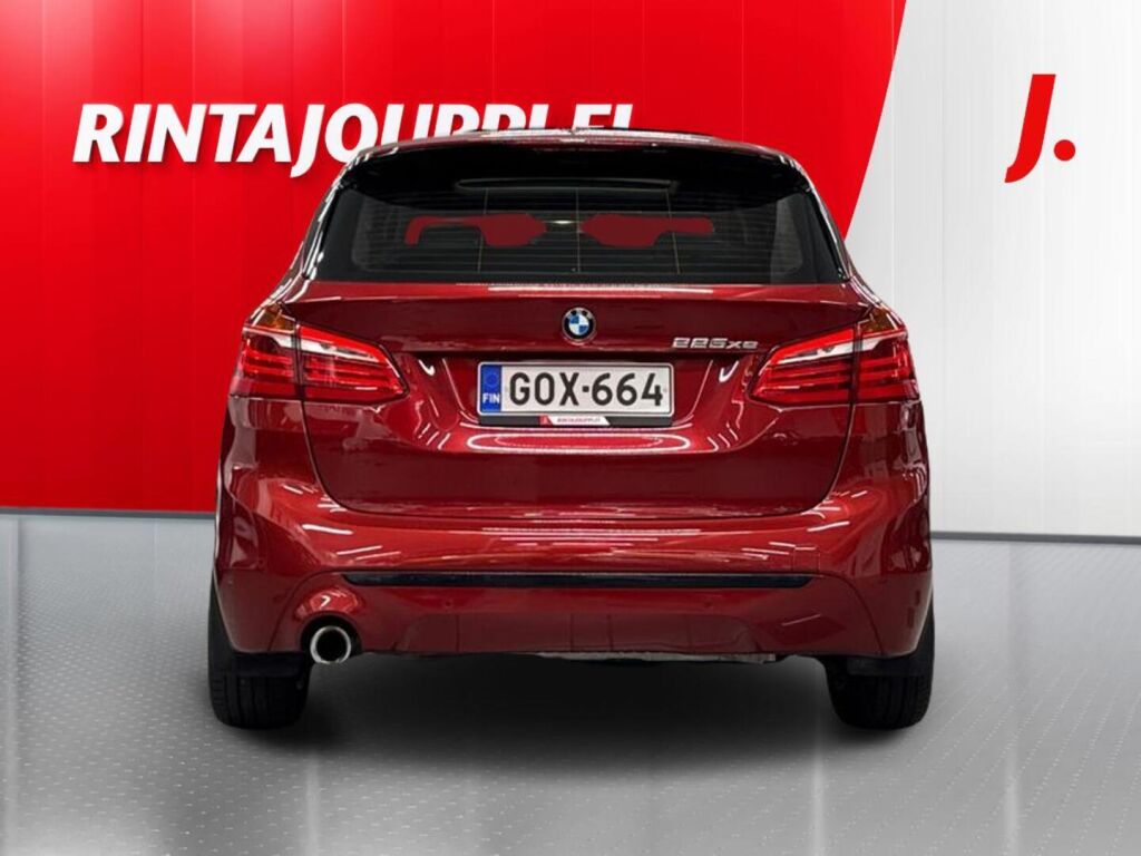 BMW 225 2019 Punainen