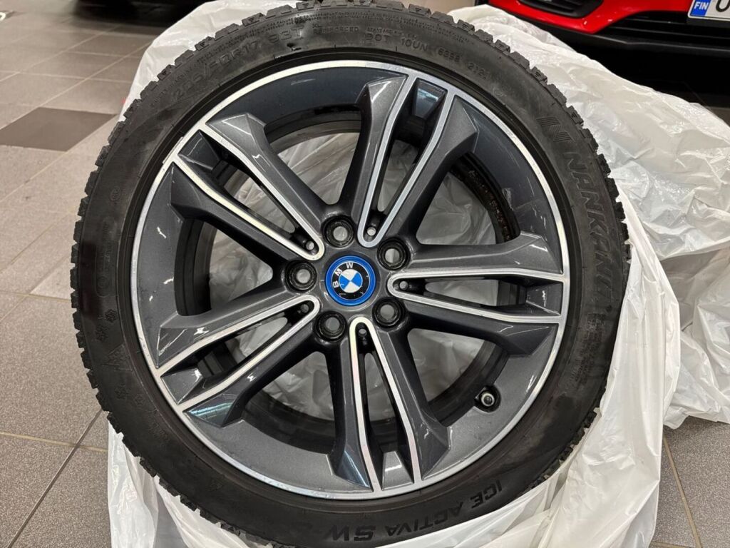 BMW 225 2019 Punainen
