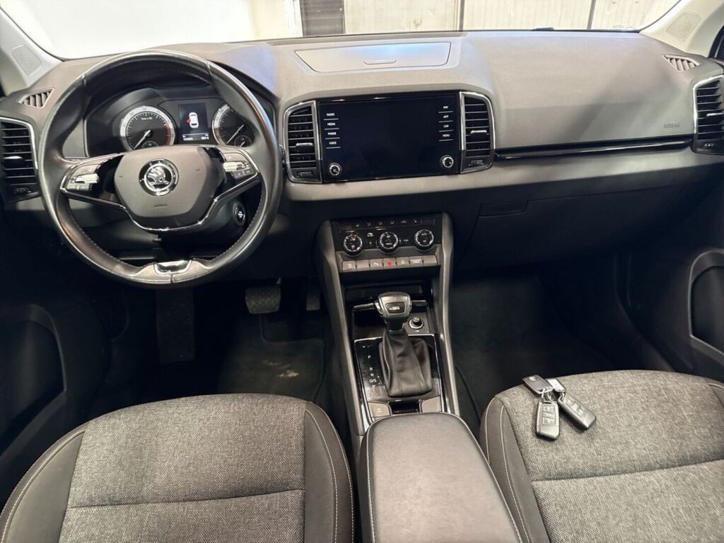 Skoda Karoq 2022 Valkoinen