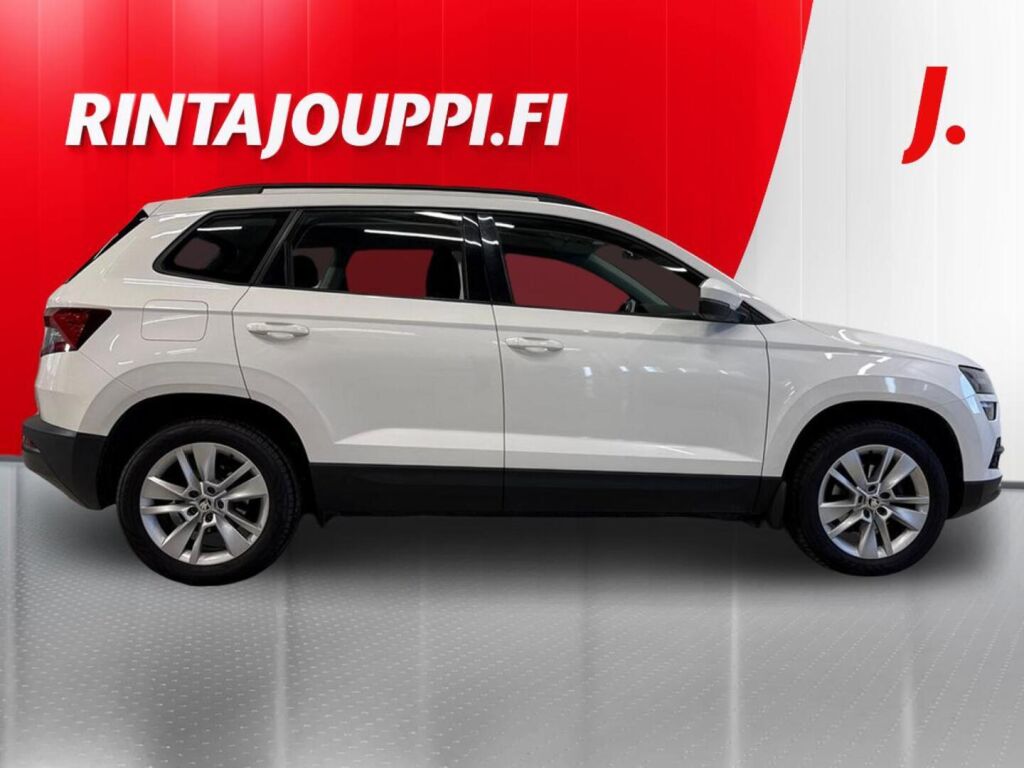 Skoda Karoq 2022 Valkoinen
