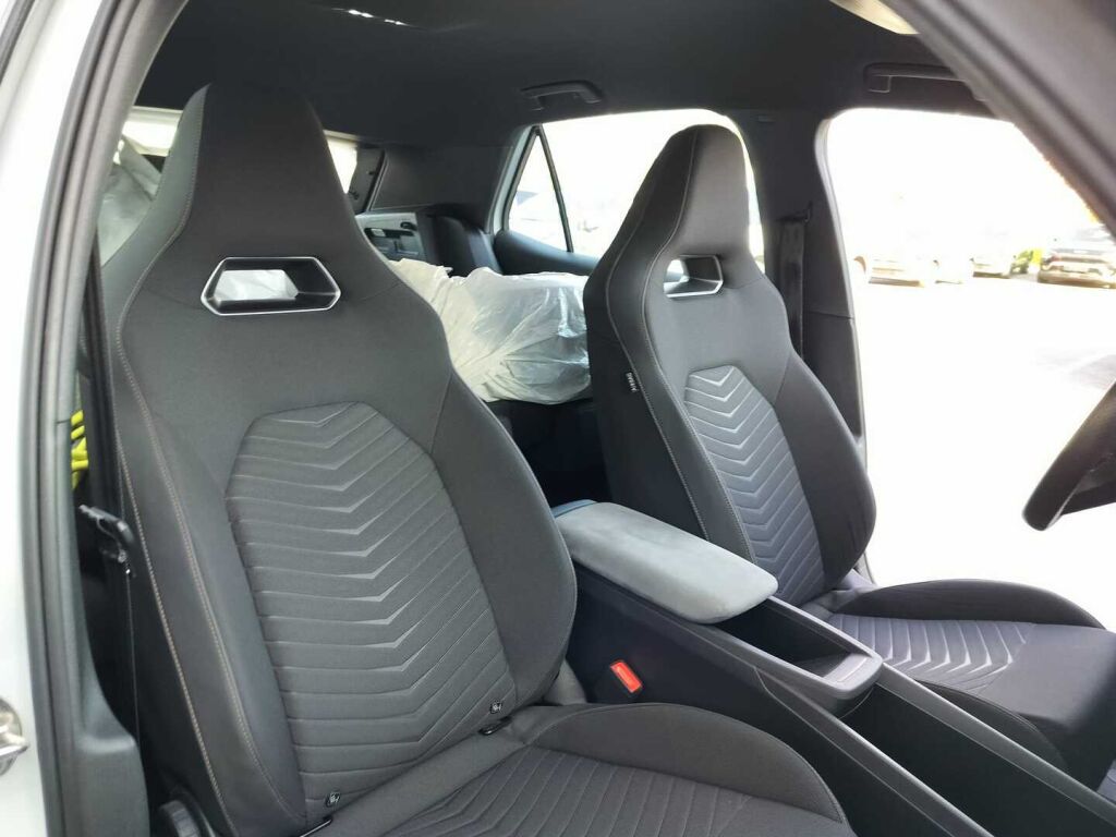Cupra Born 2022 Valkoinen