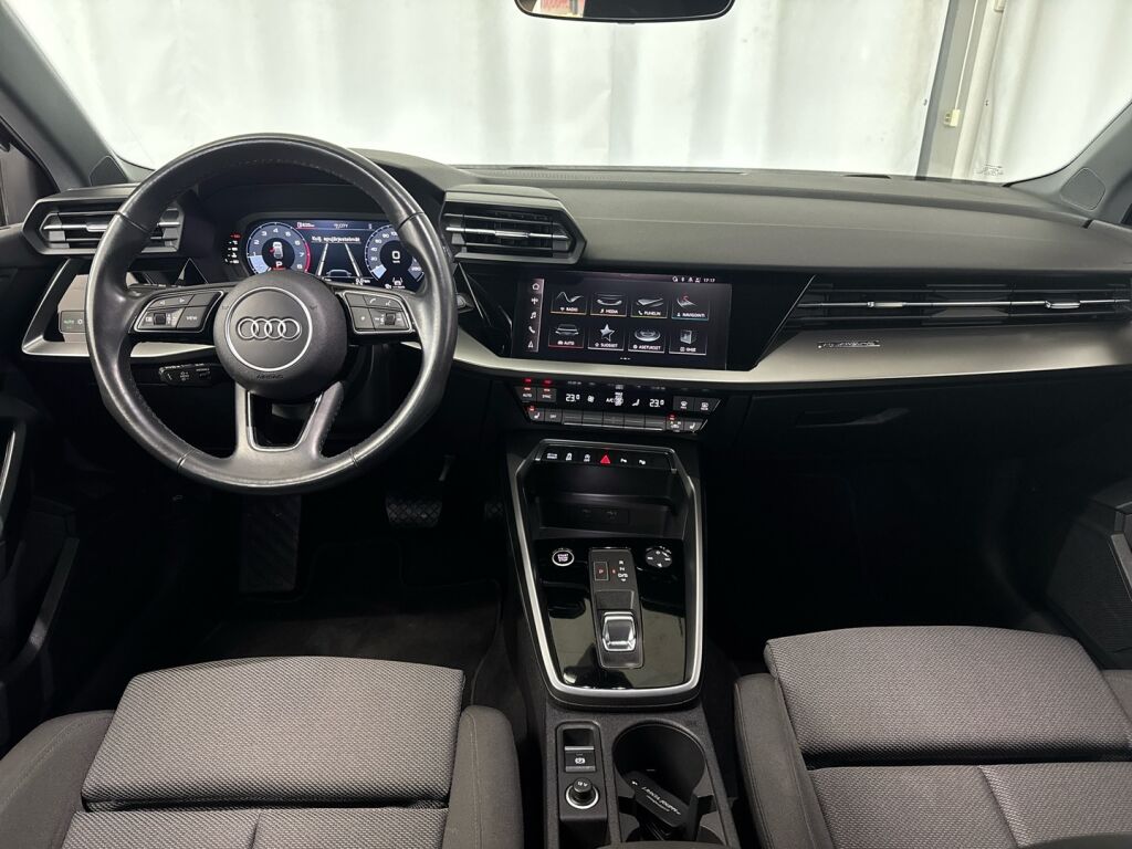 Audi A3 2021 Musta