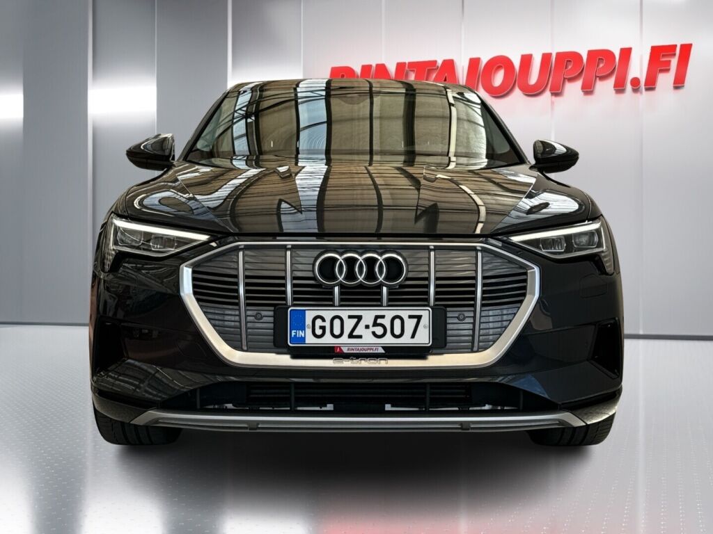 Audi e-tron 2022 Harmaa