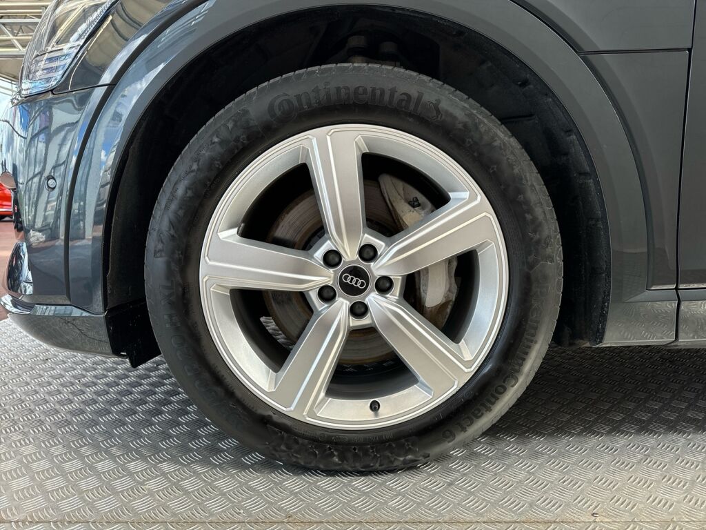 Audi e-tron 2022 Harmaa