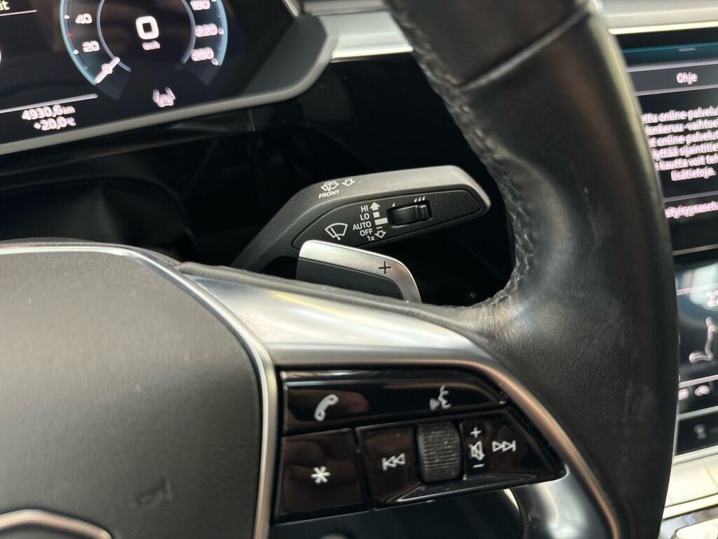 Audi e-tron 2022 Harmaa