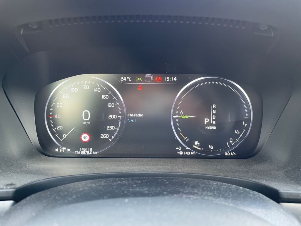 Volvo V90 2019 Musta
