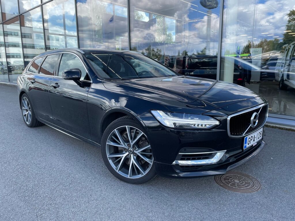 Volvo V90 2019 Musta