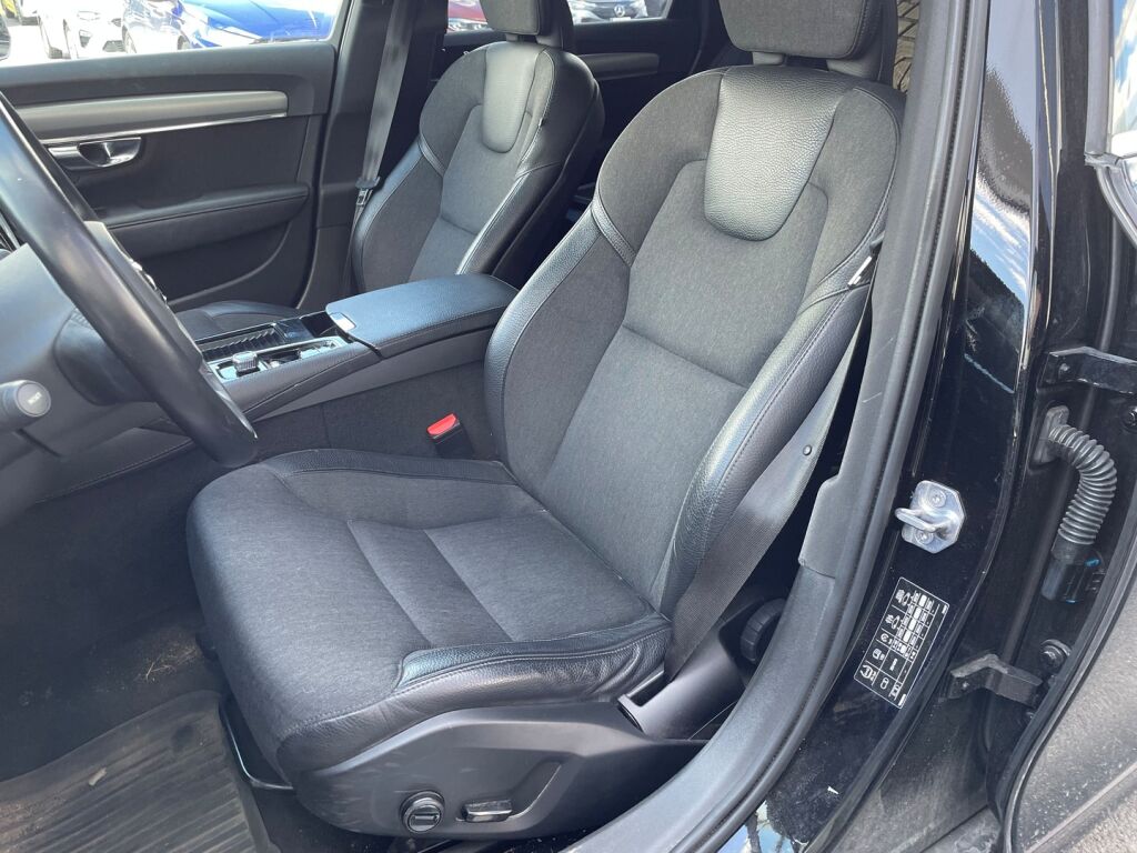 Volvo V90 2019 Musta