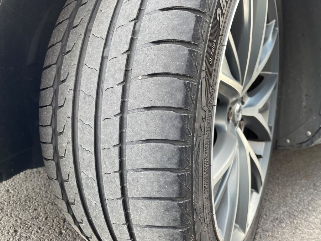 Volvo V90 2019 Musta