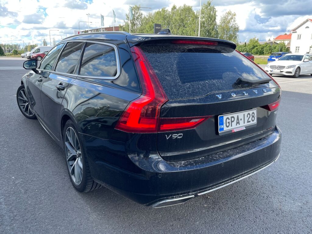 Volvo V90 2019 Musta