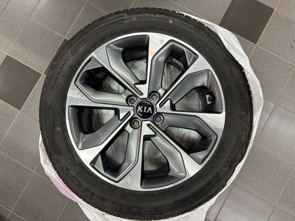 Kia Stonic 2018 Keltainen