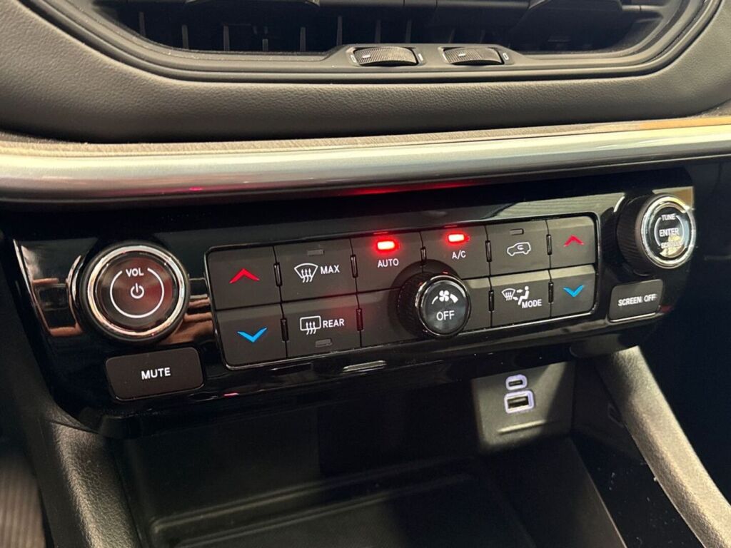 Jeep Compass 2023 Metallinhohto Hopea